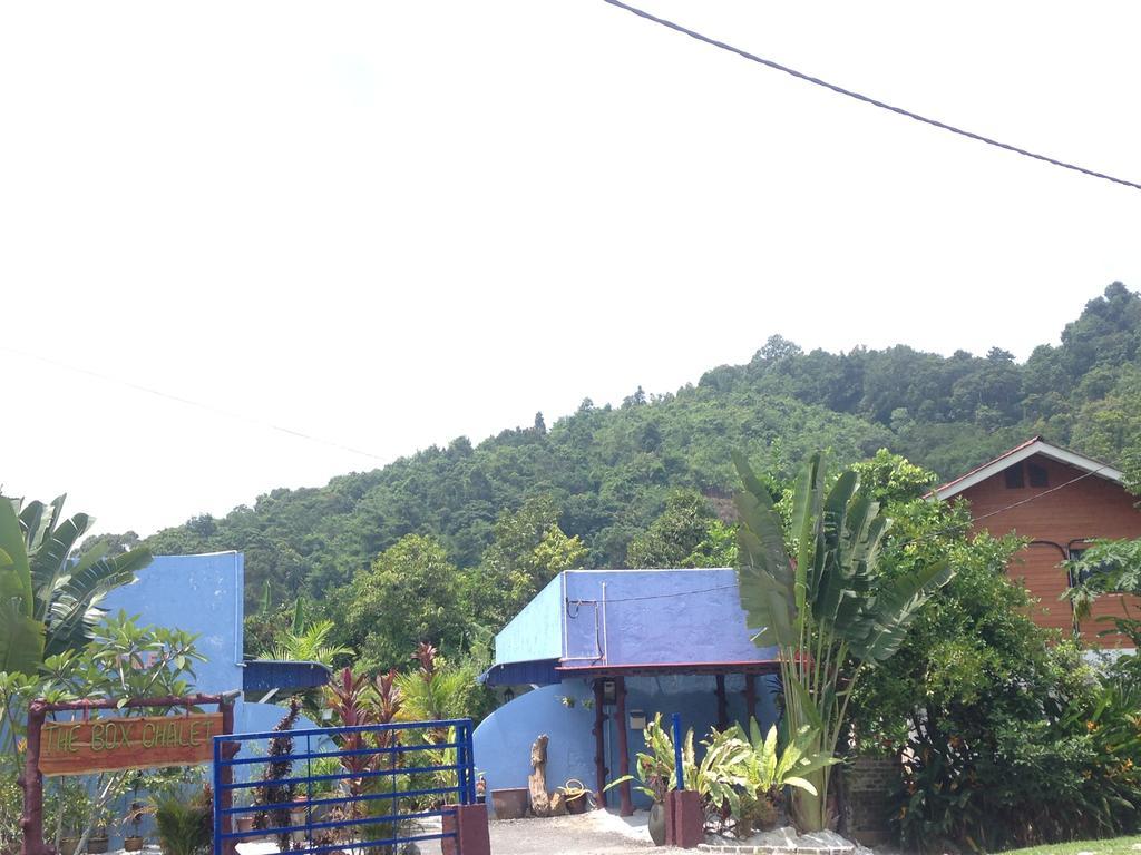The Box Chalet Langkawi Exterior photo