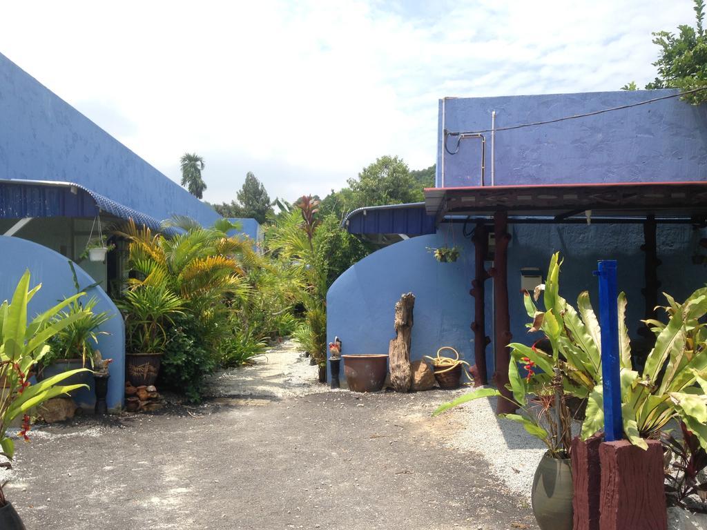 The Box Chalet Langkawi Exterior photo